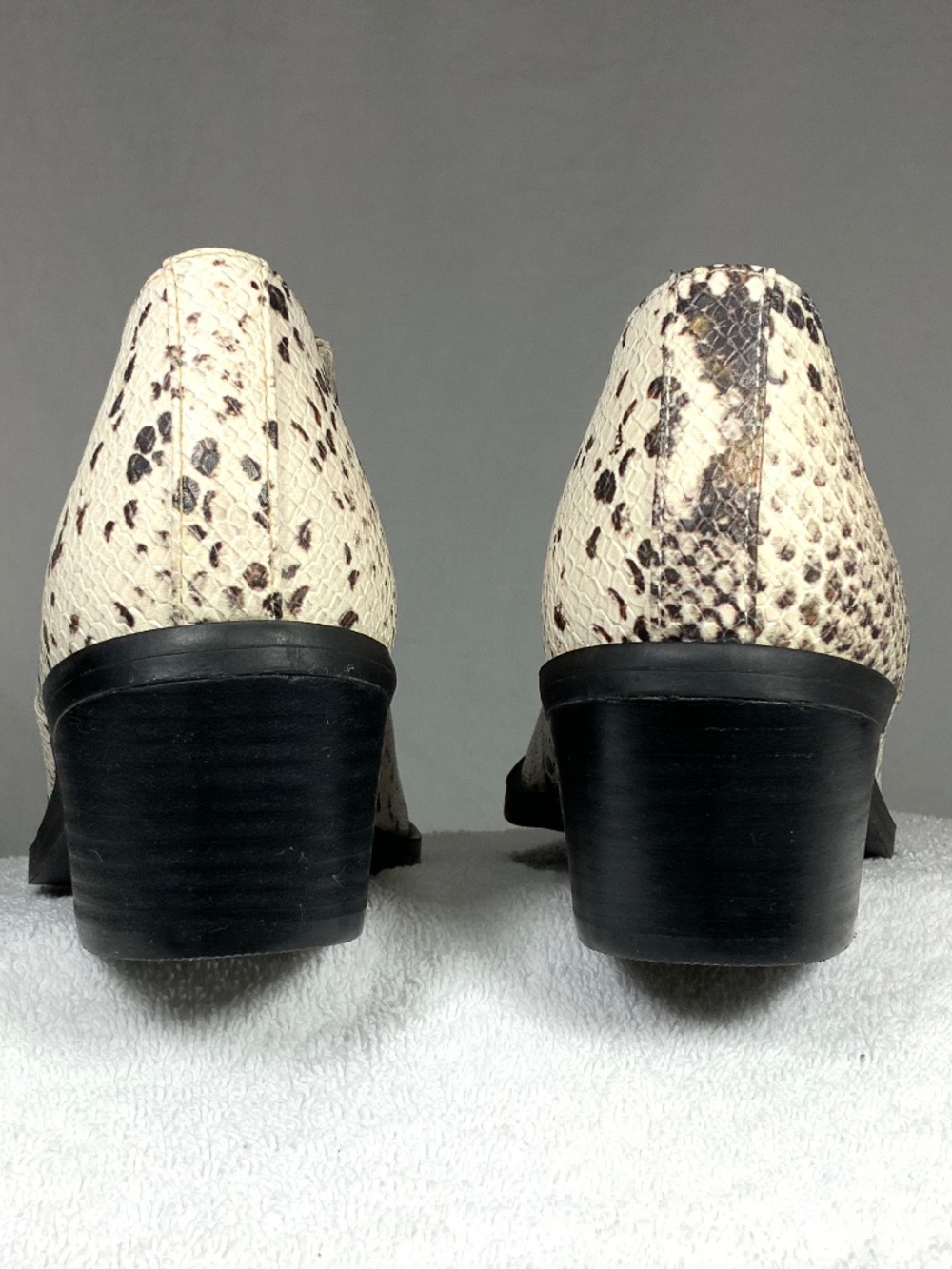 NWT - Steve Madden Snakeskin Lottie Bootie - Size 8.5 - Picture 6 of 12